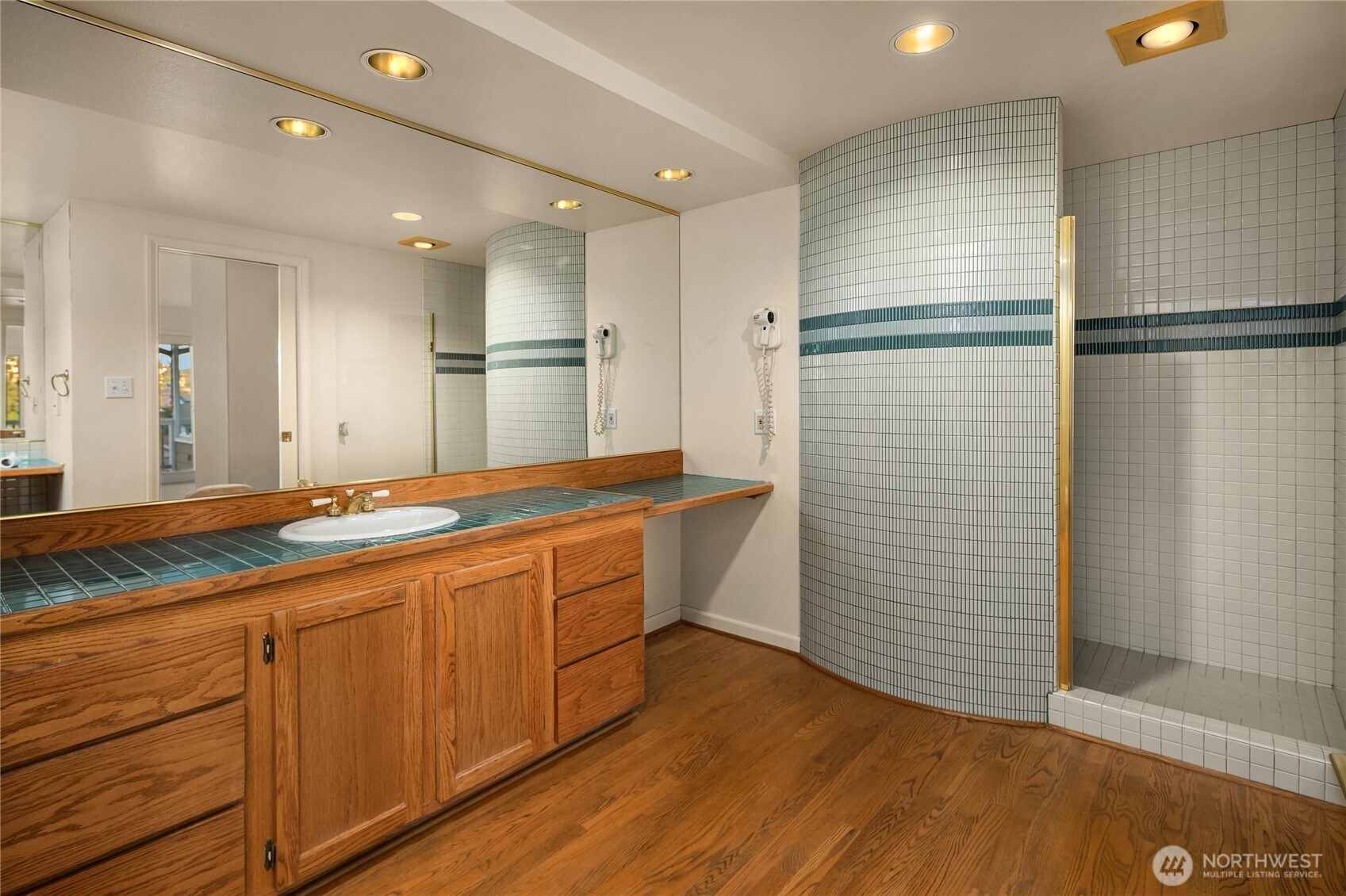 1511 Magnolia Way West Seattle, WA 98199 - Photo 21 of 38