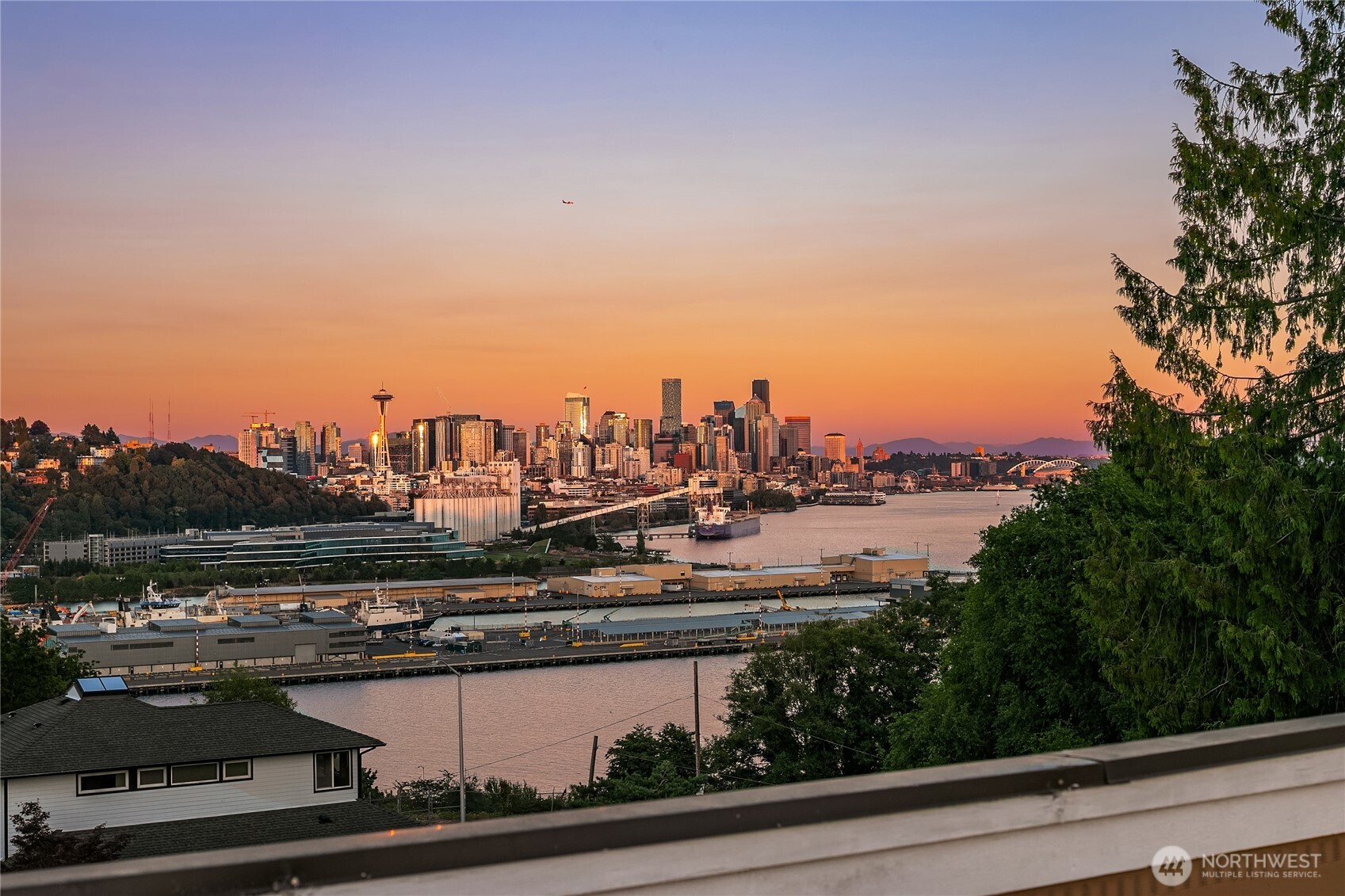 1511 Magnolia Way West Seattle, WA 98199 - Photo 3 of 38