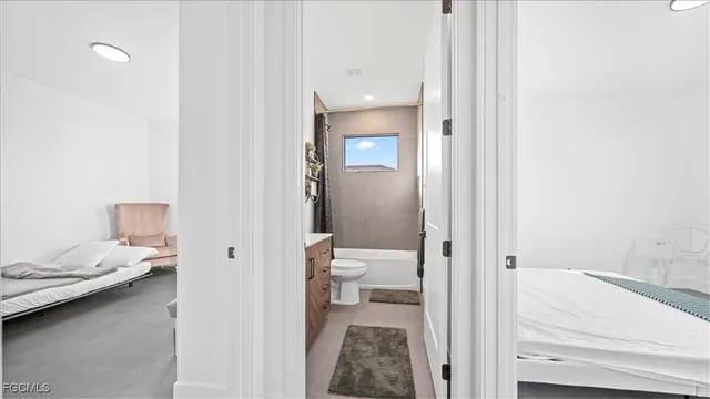 $2,500 | 1017 Northeast 4th Place, Cape Coral, FL 33909