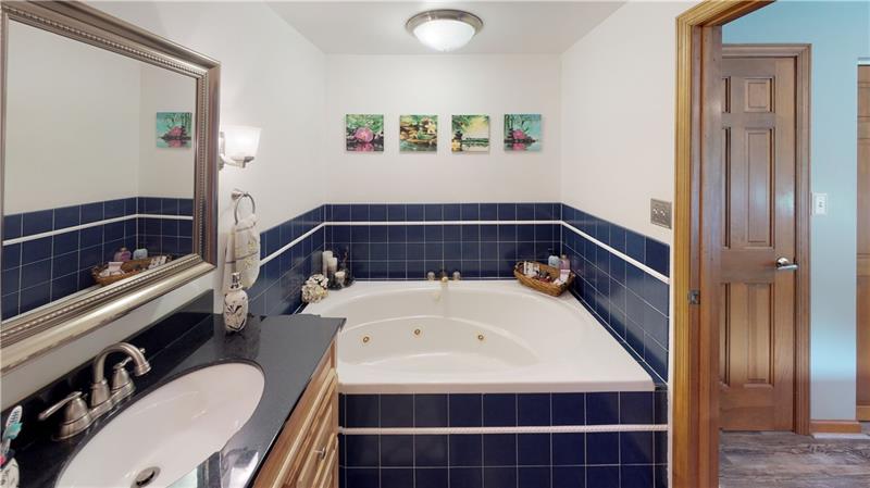 132 Logan Road Valencia, PA 16059 - Photo 14 of 25