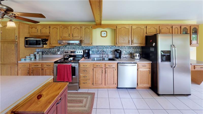 132 Logan Road Valencia, PA 16059 - Photo 4 of 25