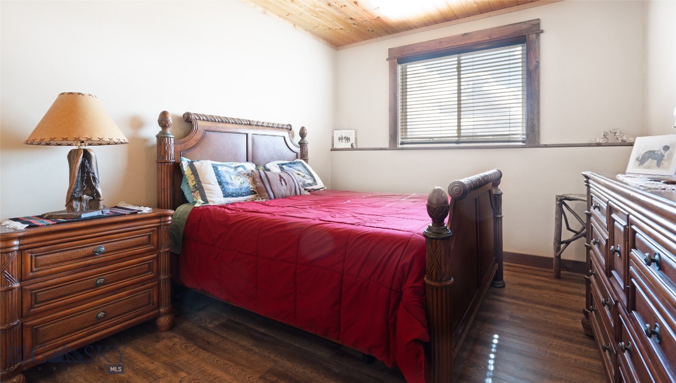 981 Bon Accord Road Dillon, MT 59725 - Photo 24 of 55 Guest Bedroom