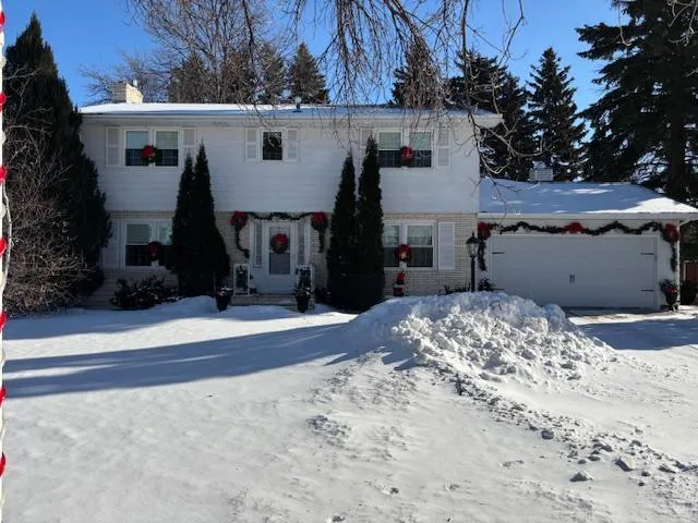 $349,900 | 2602 South Rivershore Drive, Moorhead, MN 56560