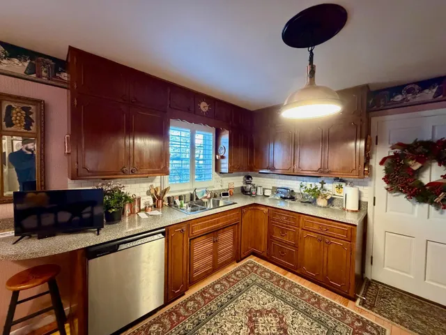 $349,900 | 2602 South Rivershore Drive, Moorhead, MN 56560