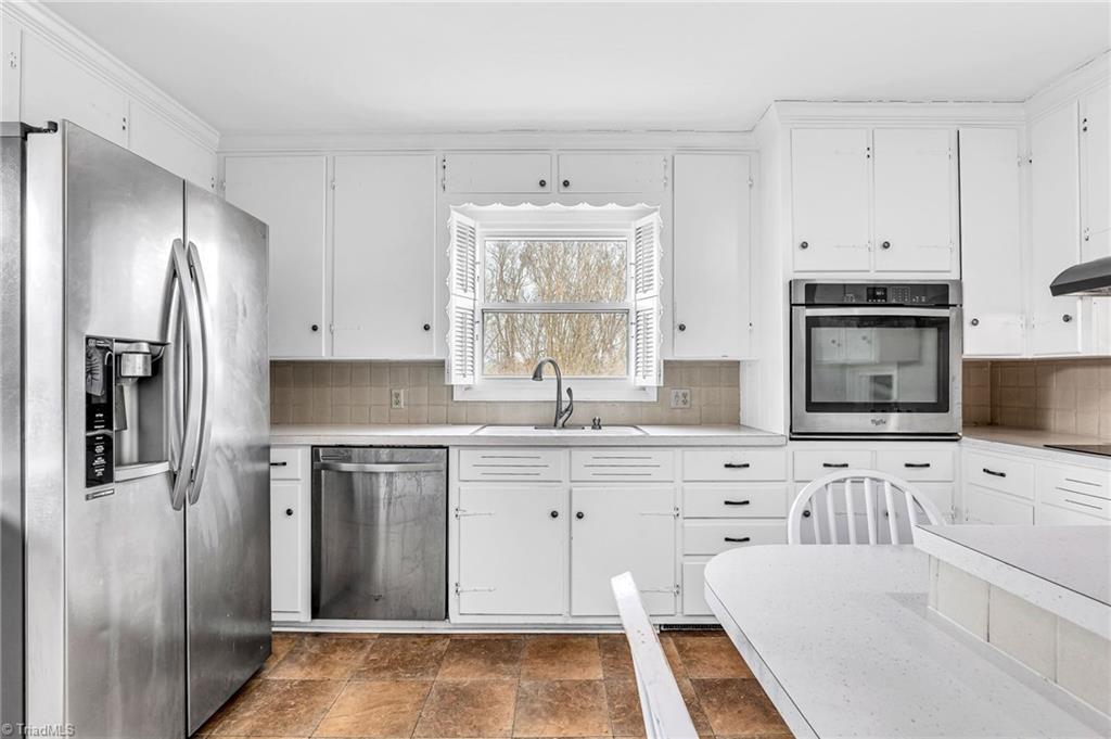 265 Mountain View Road King, NC 27021 - Photo 14 of 27