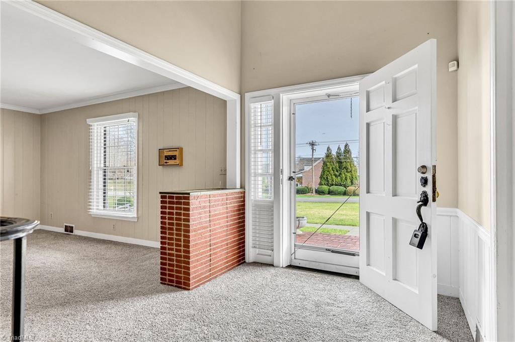 265 Mountain View Road King, NC 27021 - Photo 5 of 27