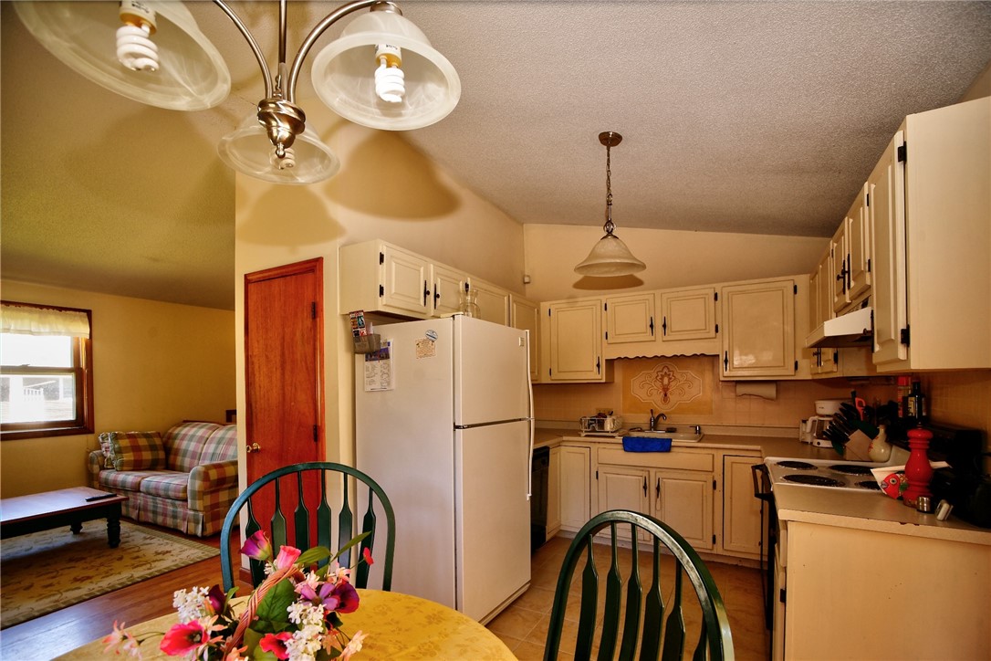 124 Ram Island Road Charlestown, RI 02813 - Photo 5 of 20