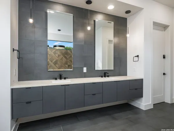 $2,795,000 | 211 Wellesley Hill, San Antonio, TX 78231