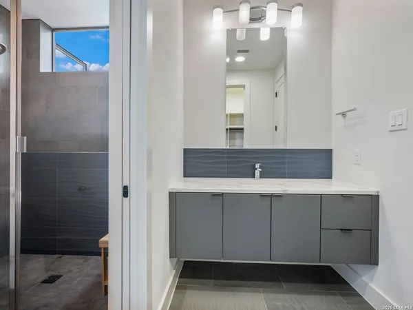 $2,795,000 | 211 Wellesley Hill, San Antonio, TX 78231