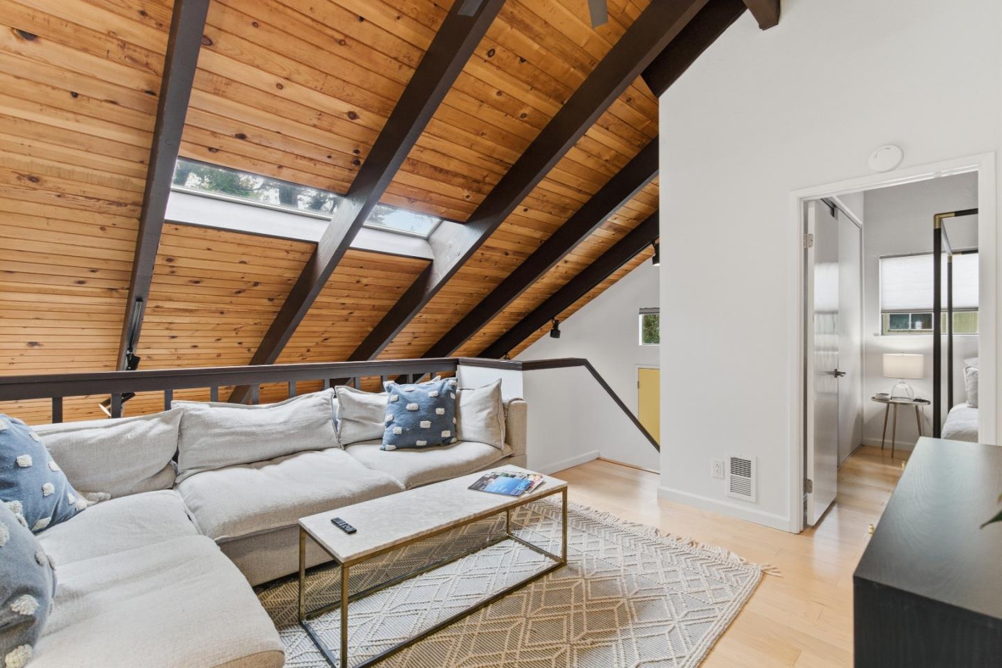 2343 Arrowhead Drive Oakland, CA 94611 - Photo 17 of 38