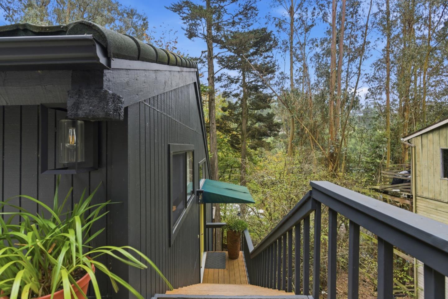 2343 Arrowhead Drive Oakland, CA 94611 - Photo 3 of 38