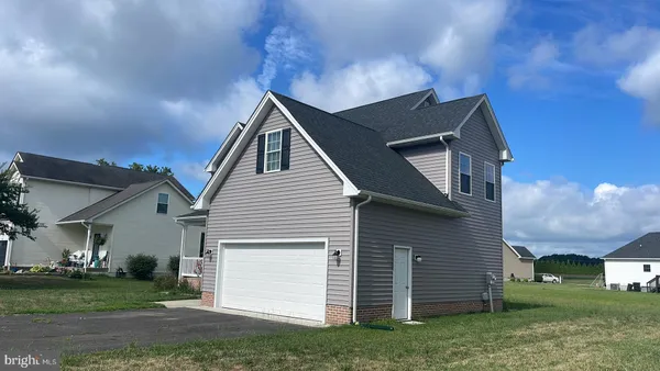 $2,300 | 1726 Cedar Street, Pocomoke City, MD 21851