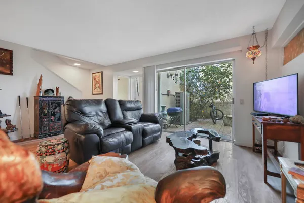 $299,000 | 2504 North Whitewater Club Drive, Unit A, Palm Springs, CA 92262