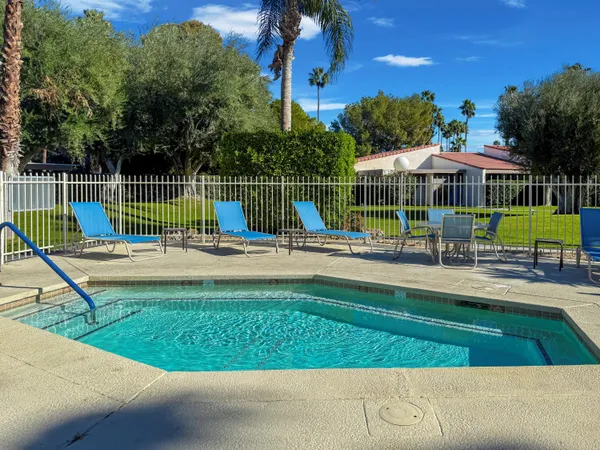 $299,000 | 2504 North Whitewater Club Drive, Unit A, Palm Springs, CA 92262
