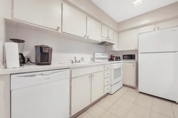 $299,000 | 2504 North Whitewater Club Drive, Unit A, Palm Springs, CA 92262