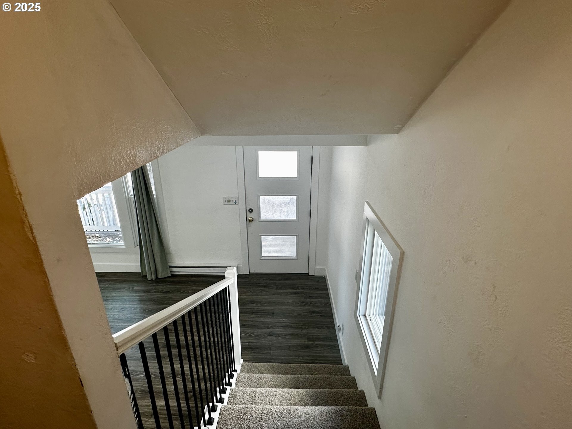 230 14th Street Northeast Salem, OR 97301 - Photo 15 of 27