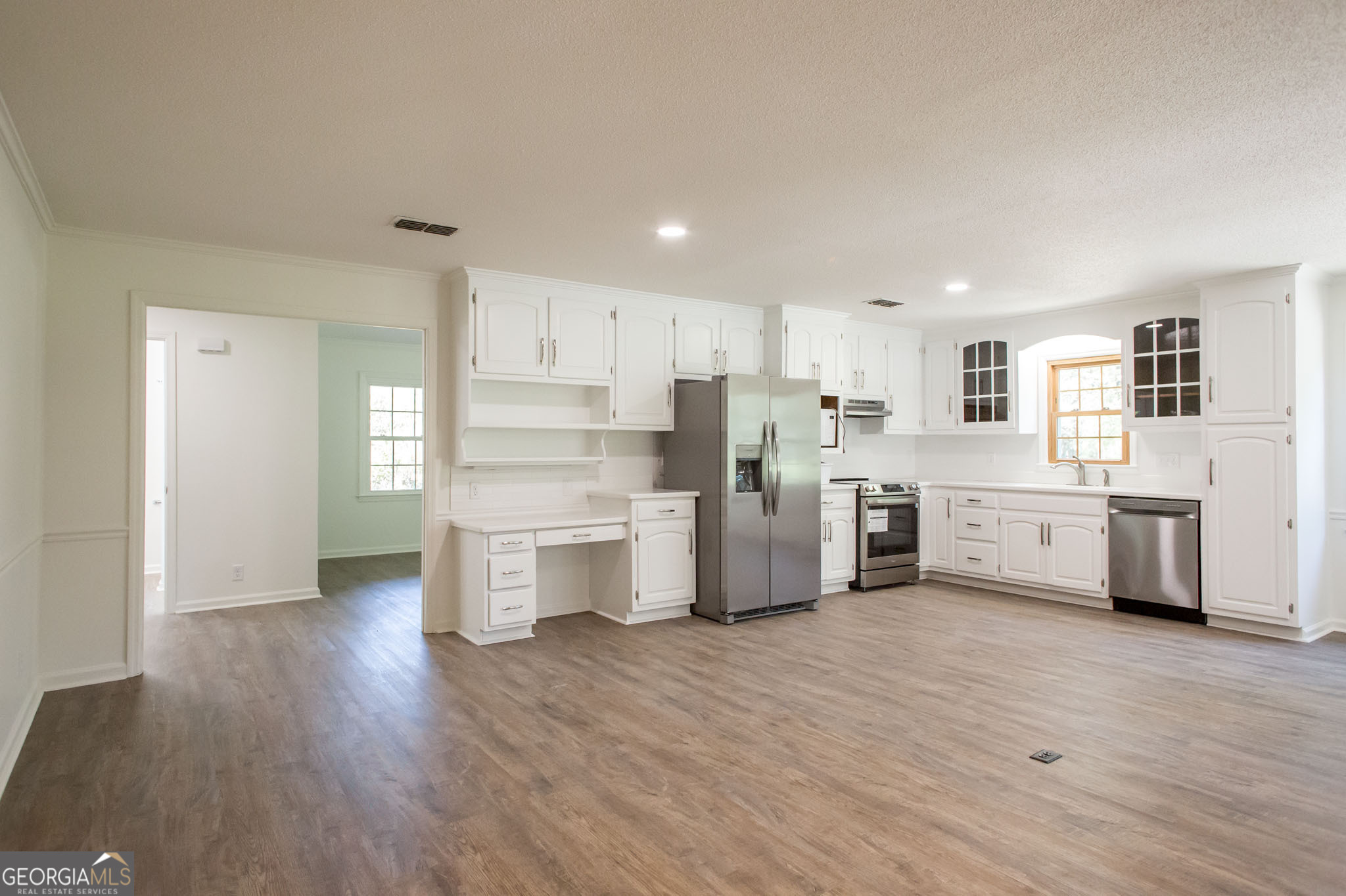 110 Briarwood Road Waycross, GA 31501 - Photo 7 of 35