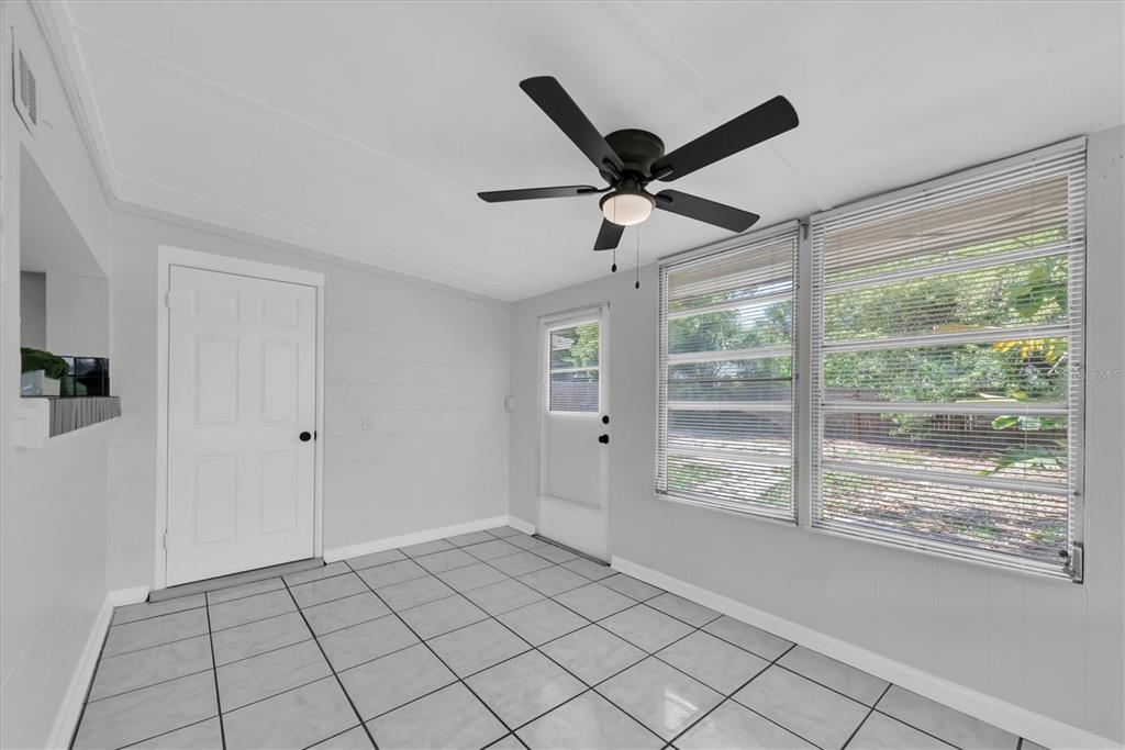 110 14th Avenue Southwest Largo, FL 33770 - Photo 16 of 38