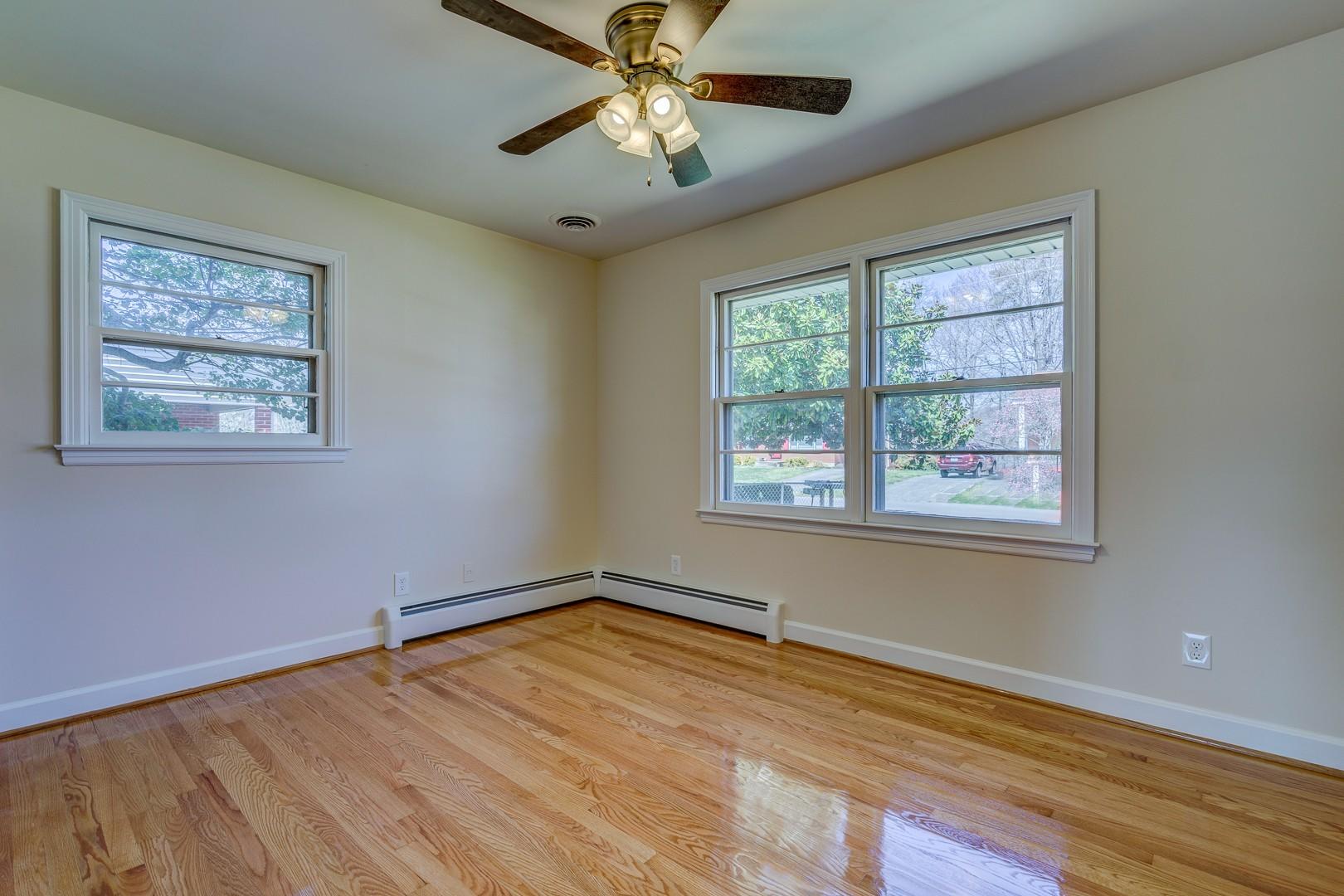5004 Showalter Road Northwest Roanoke, VA 24017 - Photo 22 of 54 orig_5004 Showalter20_7486149 (1)