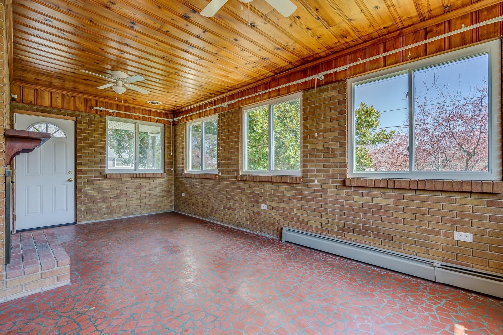 5004 Showalter Road Northwest Roanoke, VA 24017 - Photo 8 of 54 orig_5004 Showalter07_7486129