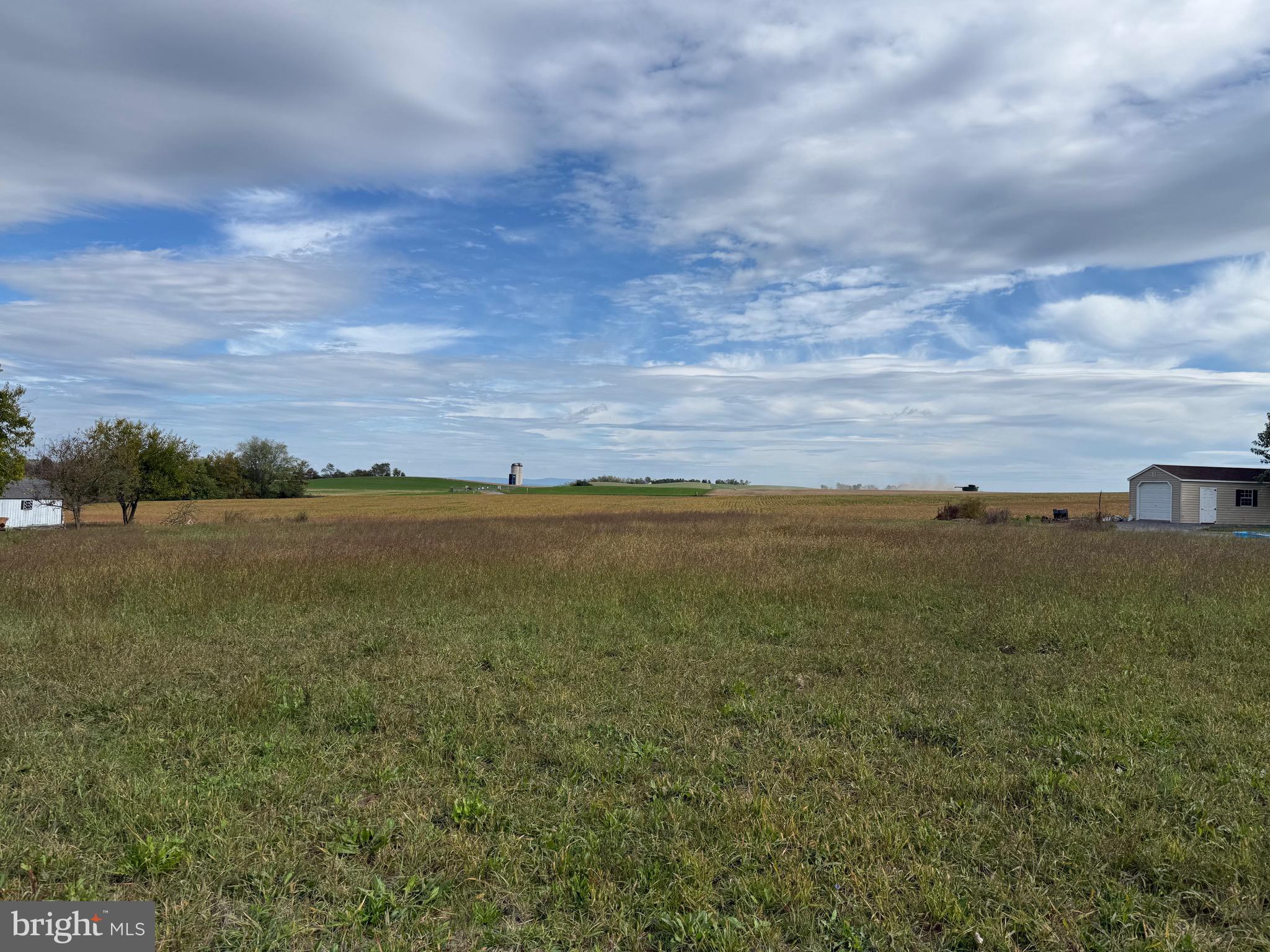 2174 Fort Loudon Road Mercersburg, PA 17236 - Photo 2 of 14 a view of an ocean and beach