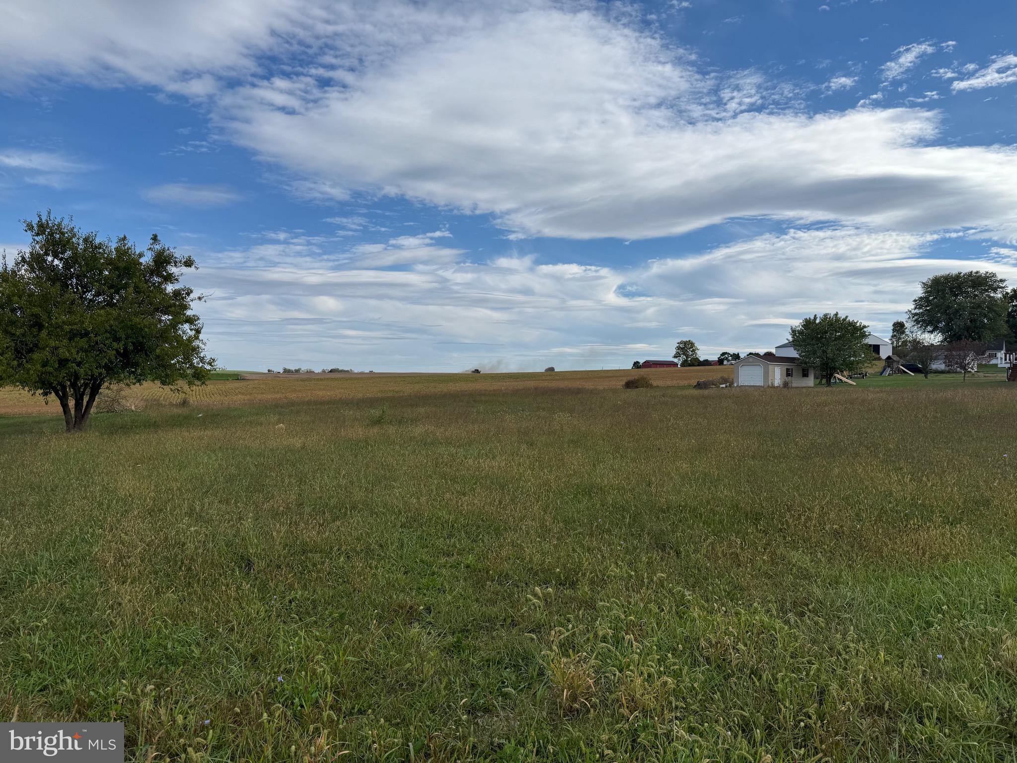 2174 Fort Loudon Road Mercersburg, PA 17236 - Photo 10 of 14 a view of an ocean and beach