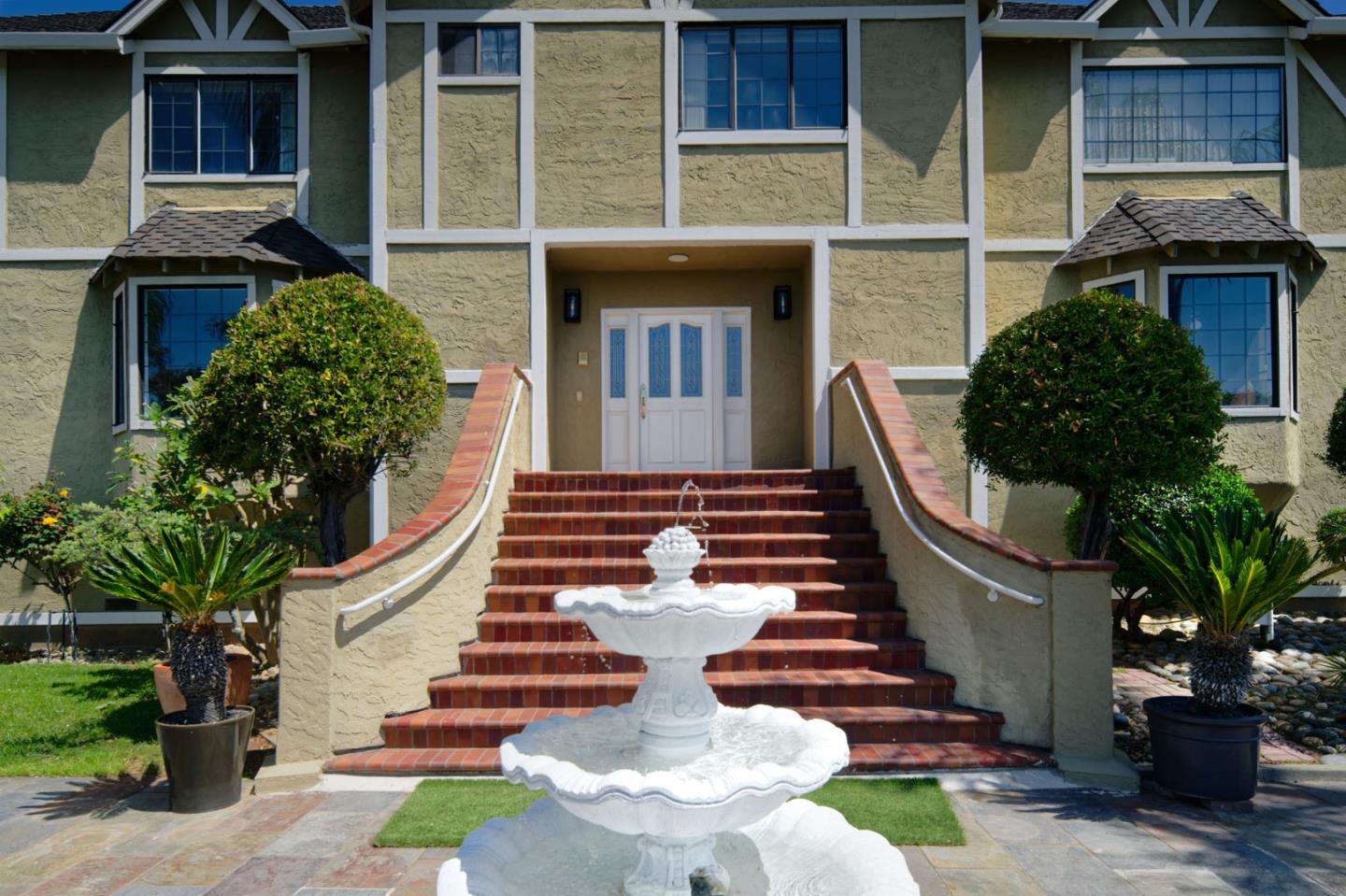 7790 Lost View Road San Jose, CA 95120 - Photo 4 of 48