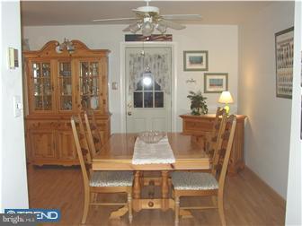 216 Hickory Hill Road Philadelphia, PA 19154 - Photo 3 of 12 Gallery Image 3