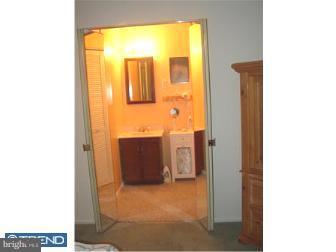 216 Hickory Hill Road Philadelphia, PA 19154 - Photo 8 of 12 Gallery Image 8