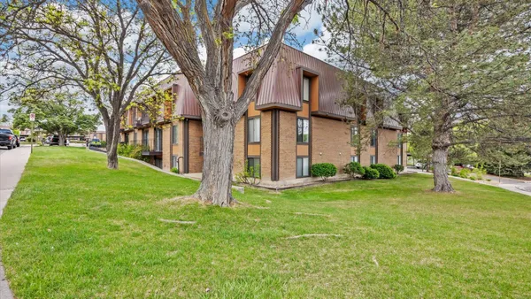 $165,000 | 3233 Lakeside Drive, Unit 308, Grand Junction, CO 81506