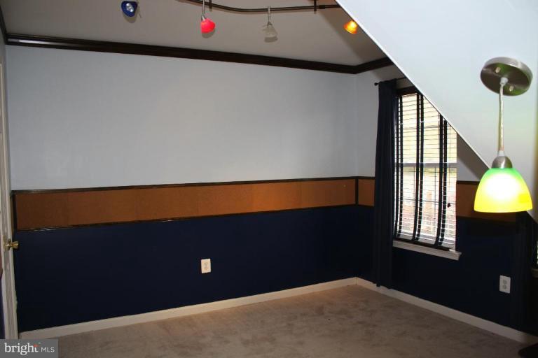 410 Longdraft Road Gaithersburg, MD 20878 - Photo 19 of 22 Bedroom #4