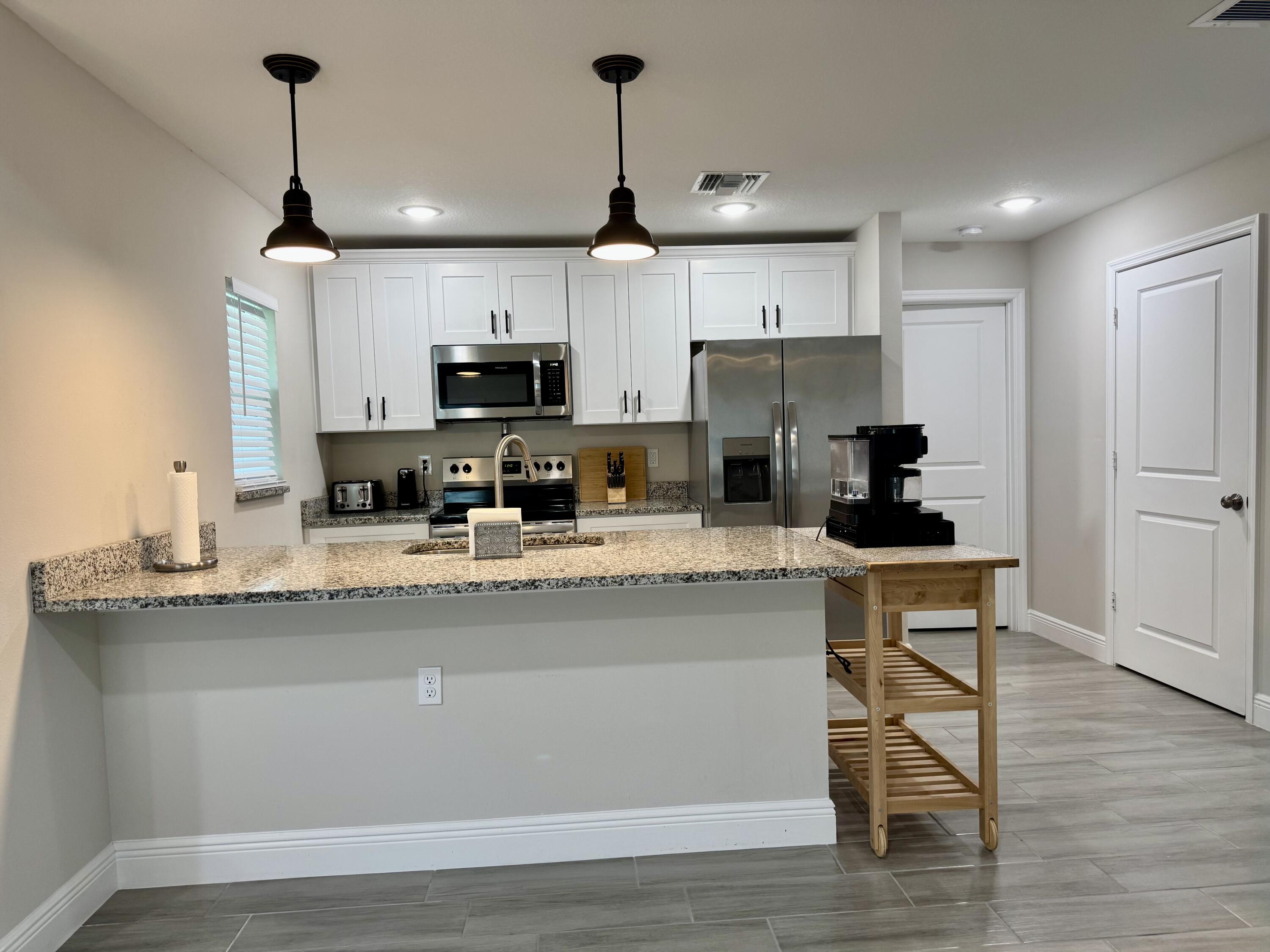 930 Southwest 44th Boulevard Okeechobee, FL 34974 - Photo 3 of 40 IMG_2664