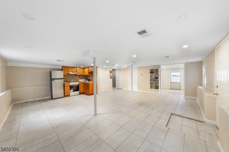 27 Alvin Terrace Springfield, NJ 07081 - Photo 13 of 17