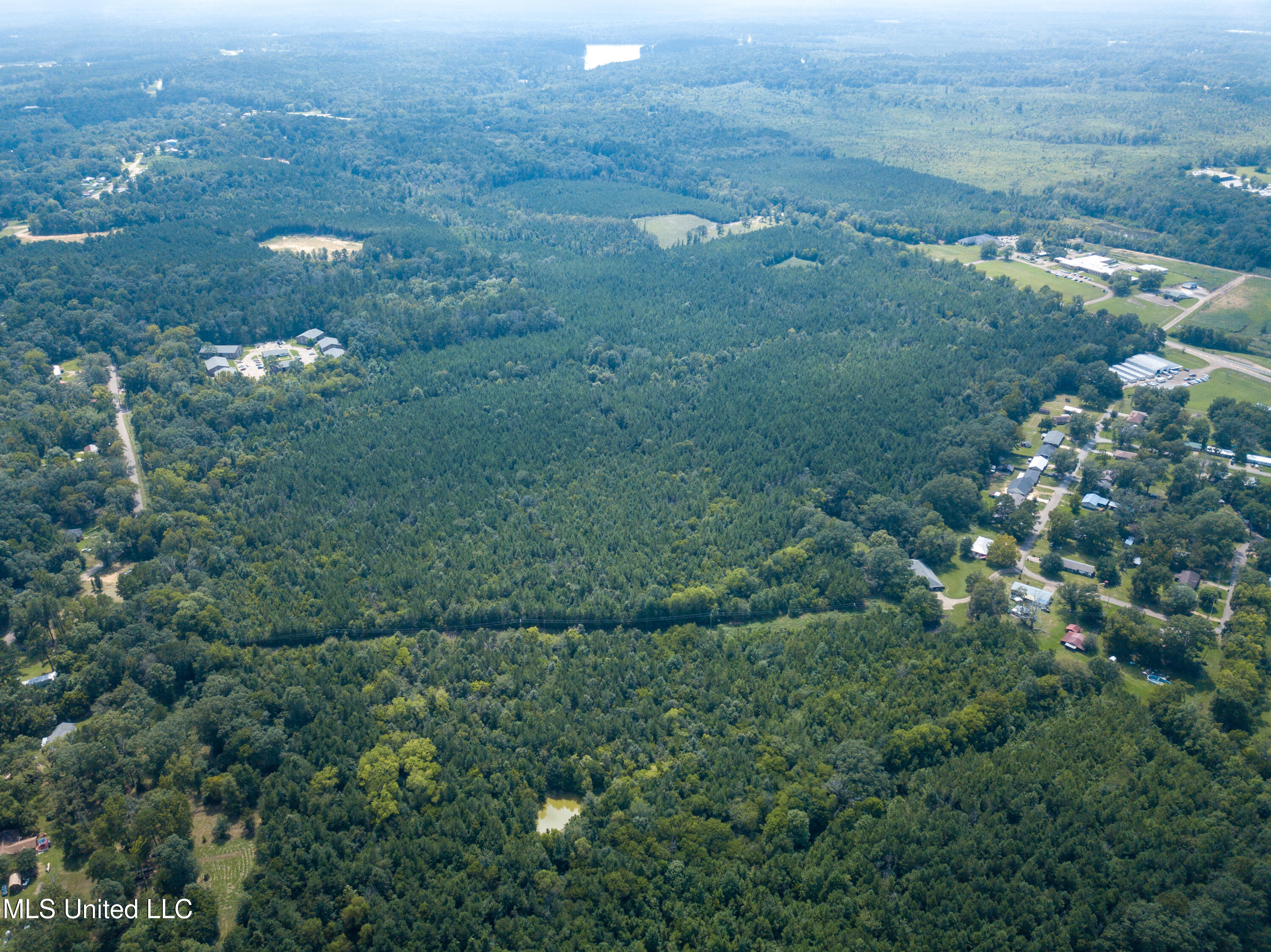 Ms-13 Morton, MS 39117 - Photo 13 of 45 DJI_0599