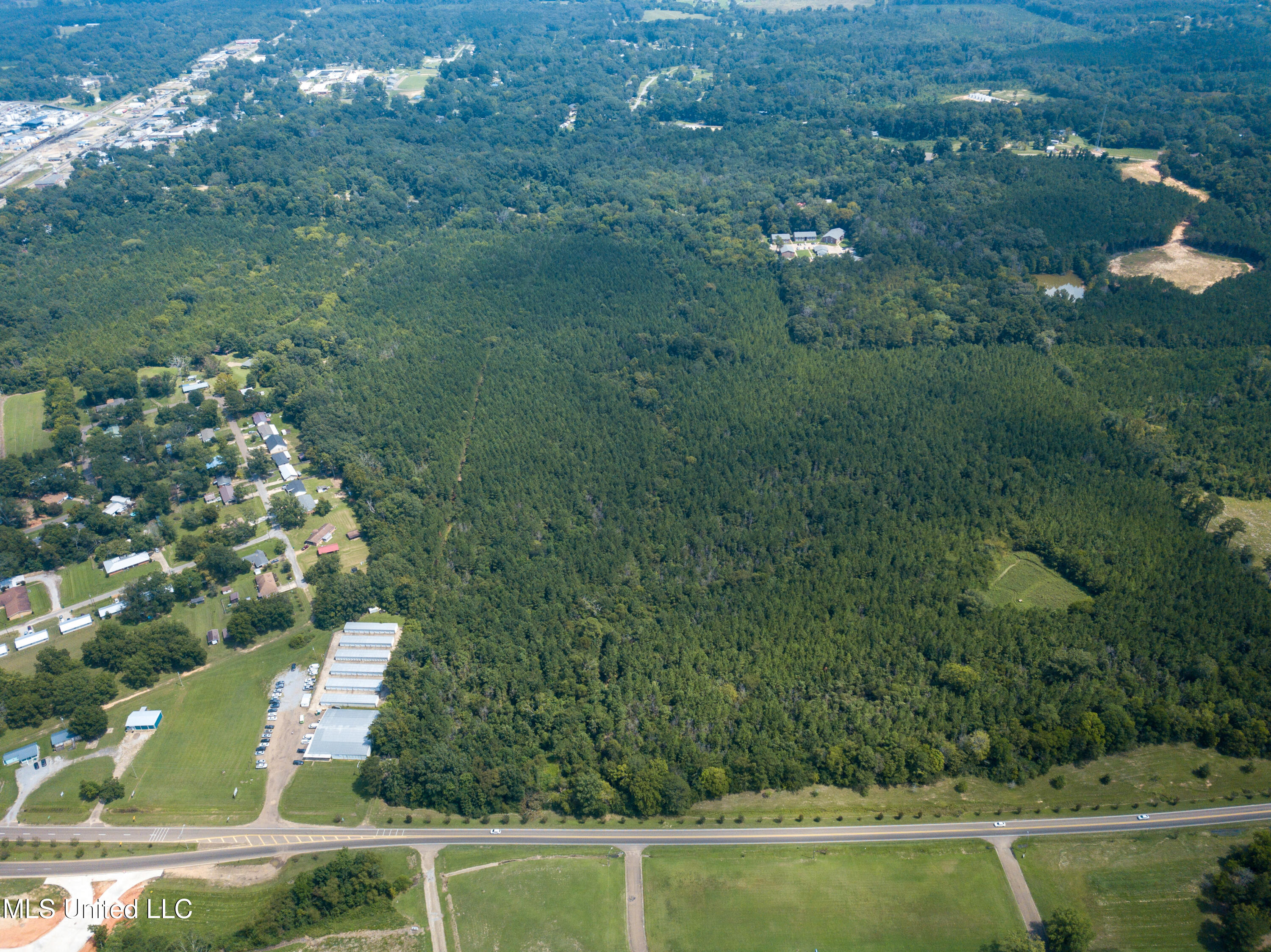 Ms-13 Morton, MS 39117 - Photo 5 of 45 DJI_0595