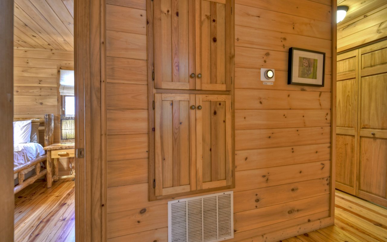 264 Sawmill Circle Blue Ridge, GA 30513 - Photo 15 of 39