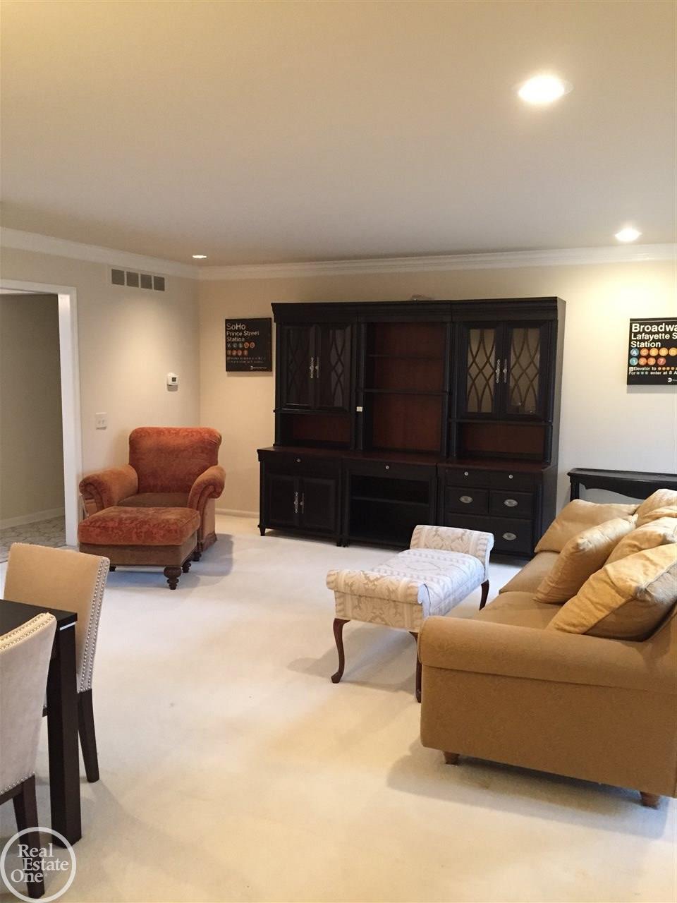 1631 Sumac Drive Rochester, MI 48309 - Photo 4 of 16