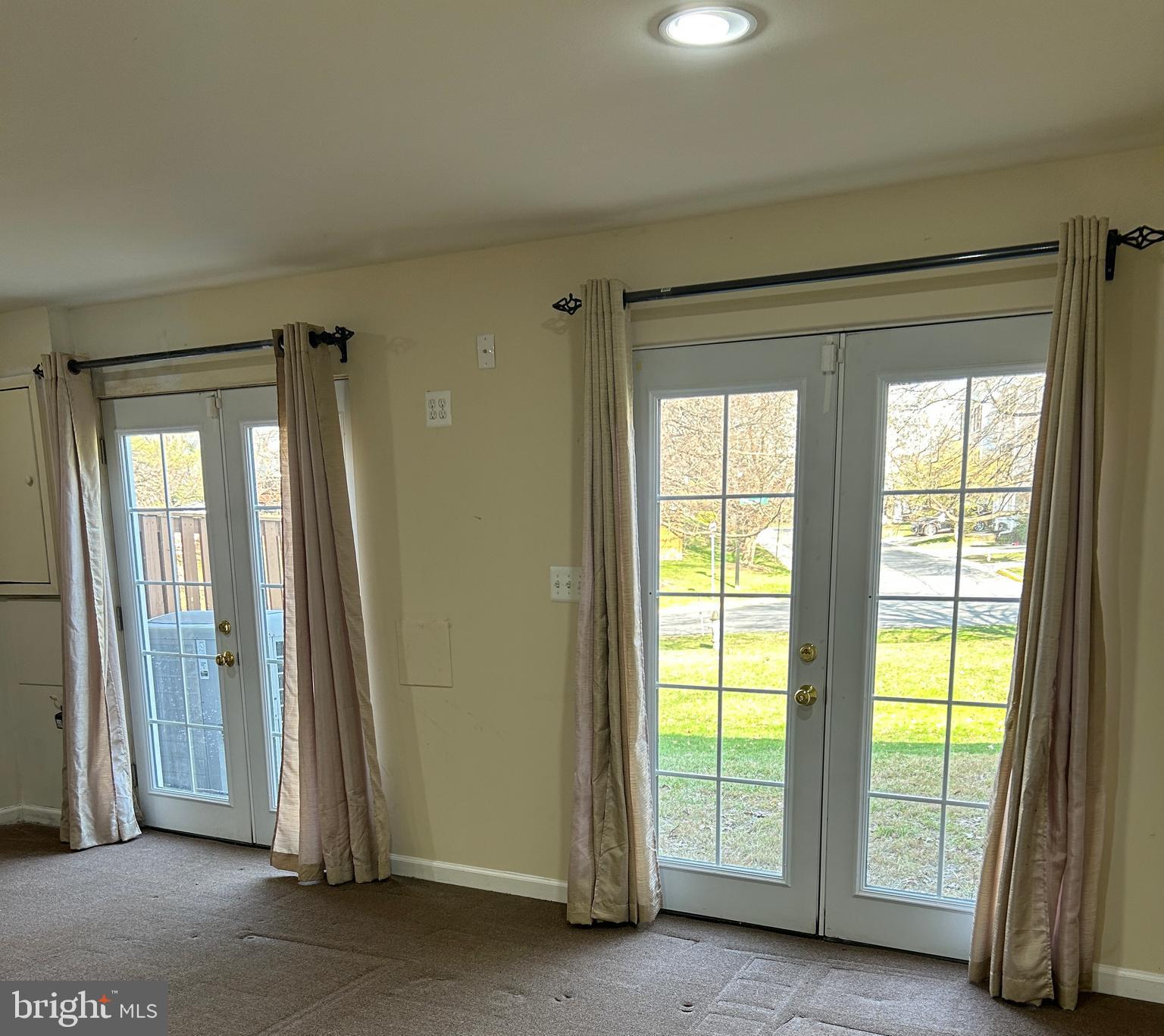 17 Habersham Court Silver Spring, MD 20906 - Photo 31 of 40 a view of an empty room and a window