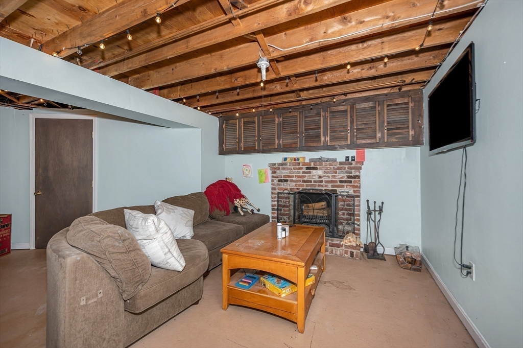 49 Countryside Road Grafton, MA 01536 - Photo 24 of 36