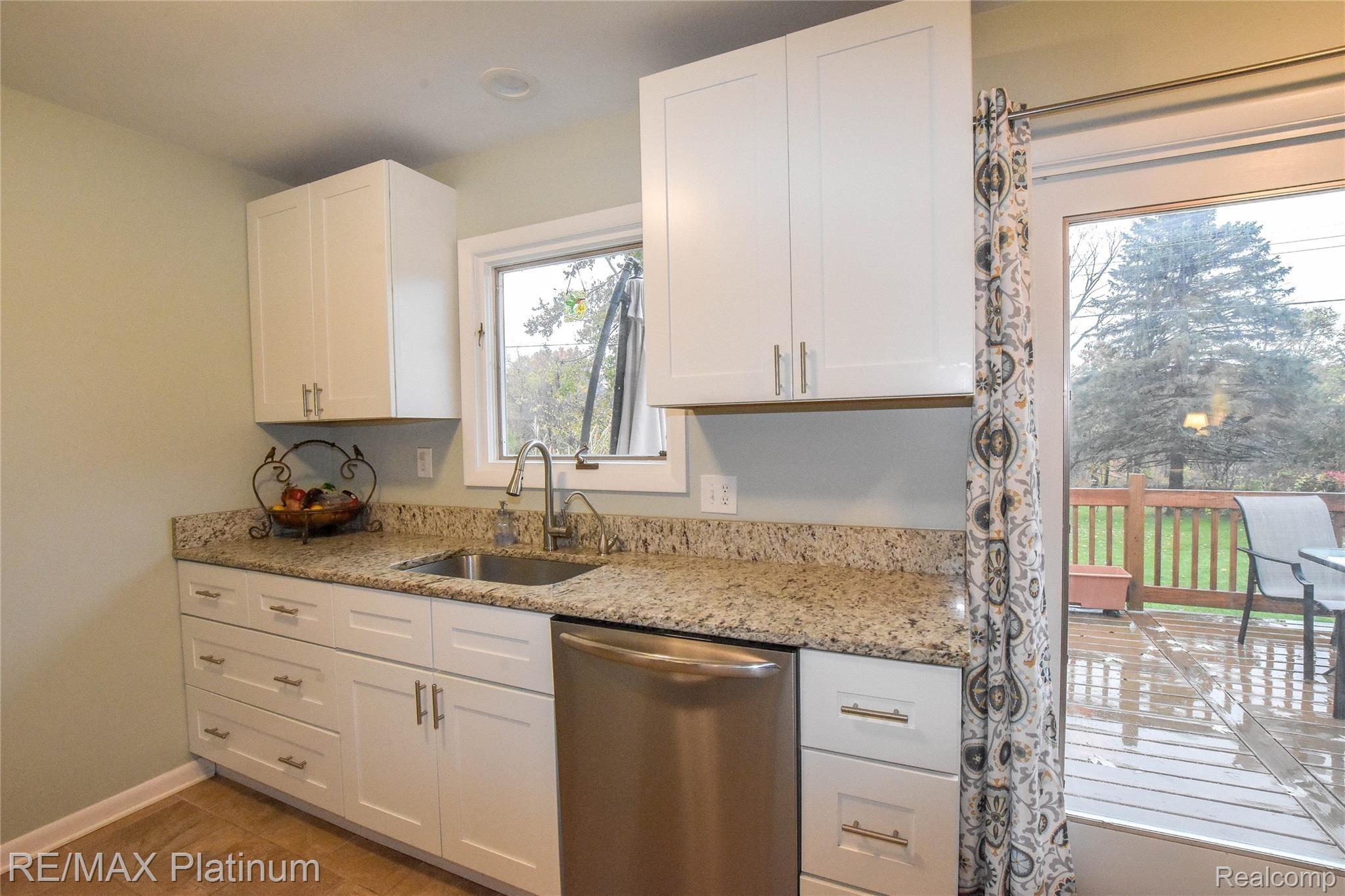 2625 West Commerce Road Milford, MI 48380 - Photo 11 of 36 DSC_9558.jpg