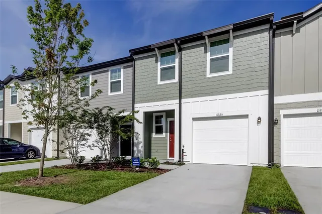 $1,650 | 11925 Sylvia Street, Dade City, FL 33525