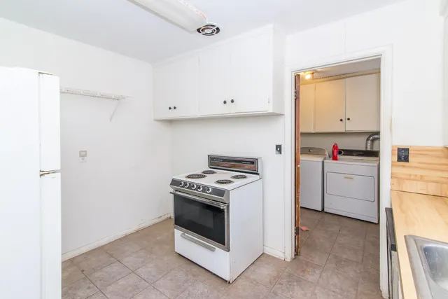 $299,900 | 1334 Miller Avenue, Ann Arbor, MI 48103