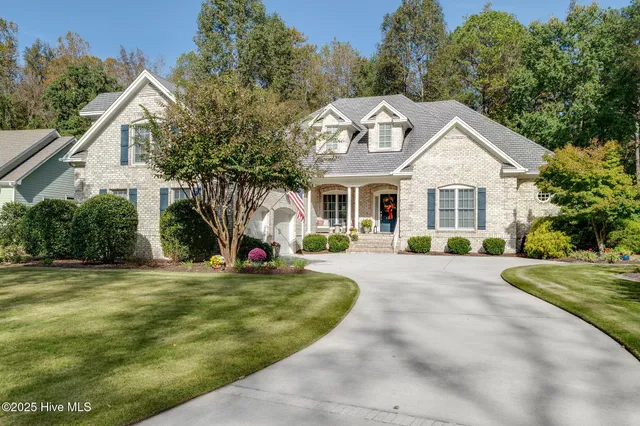 $720,000 | 122 Willow Oaks Drive, Wallace, NC 28466