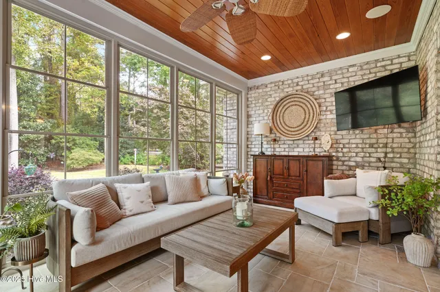 $720,000 | 122 Willow Oaks Drive, Wallace, NC 28466