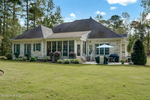 $720,000 | 122 Willow Oaks Drive, Wallace, NC 28466