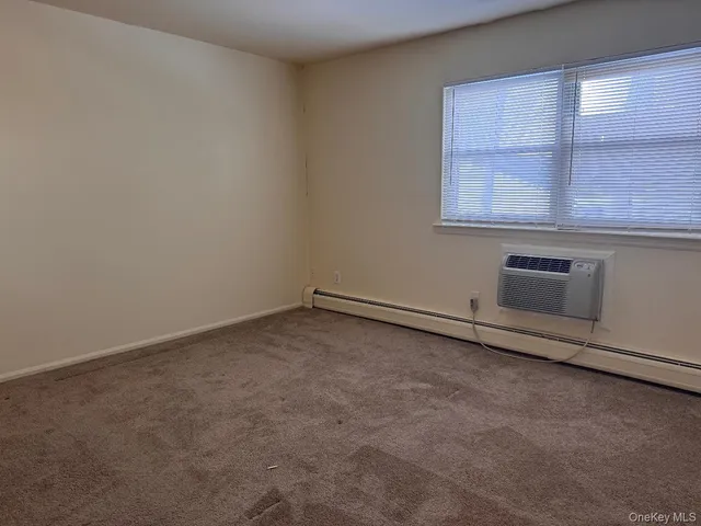 $2,000 | 796-800 Brookridge Drive, Unit 30, Valley Cottage, NY 10989