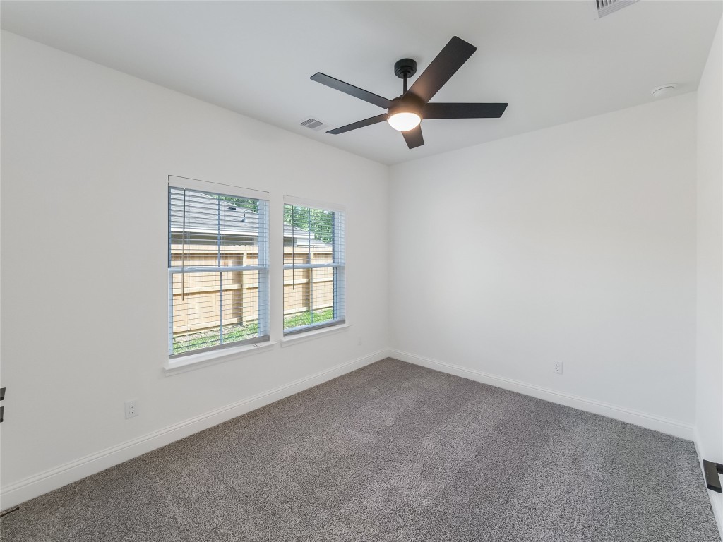 810 South Colbert Street Dayton, TX 77535 - Photo 11 of 31