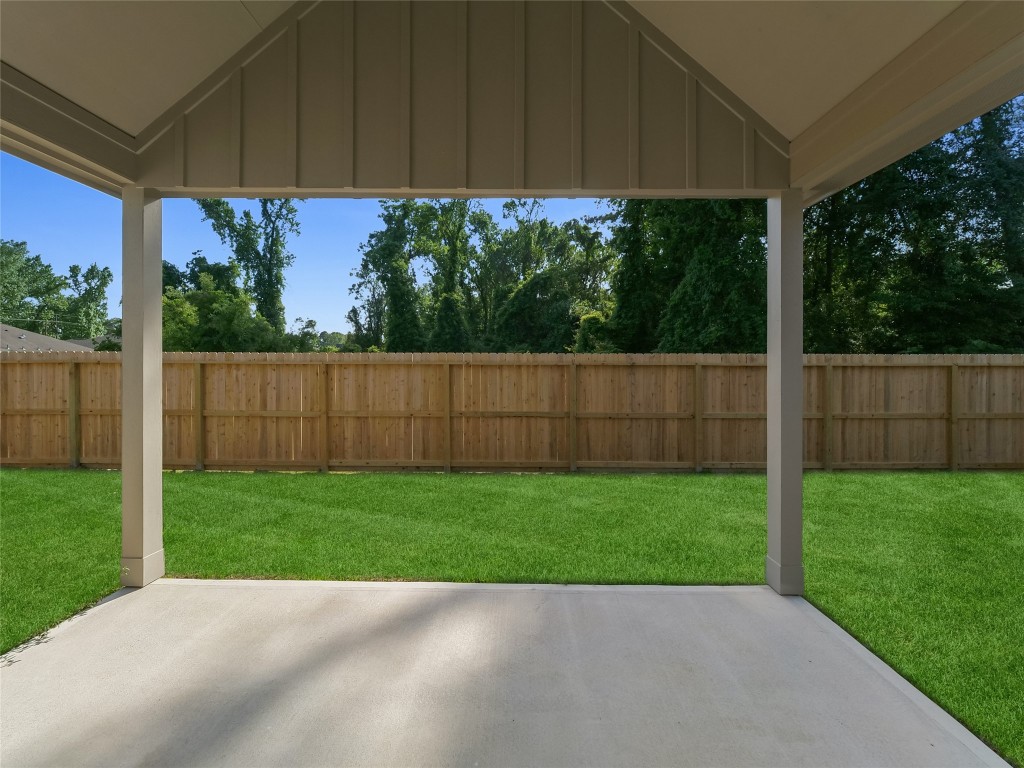 810 South Colbert Street Dayton, TX 77535 - Photo 23 of 31