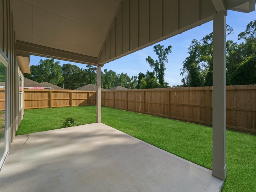 810 South Colbert Street Dayton, TX 77535 - Photo 24 of 31