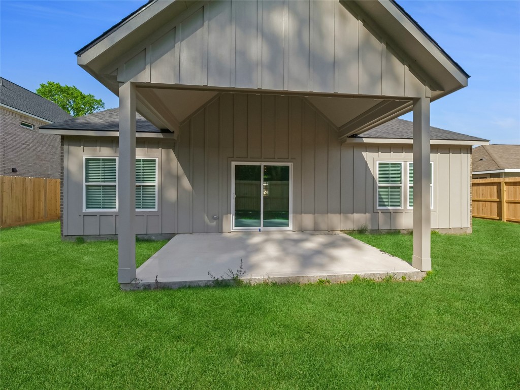 810 South Colbert Street Dayton, TX 77535 - Photo 25 of 31